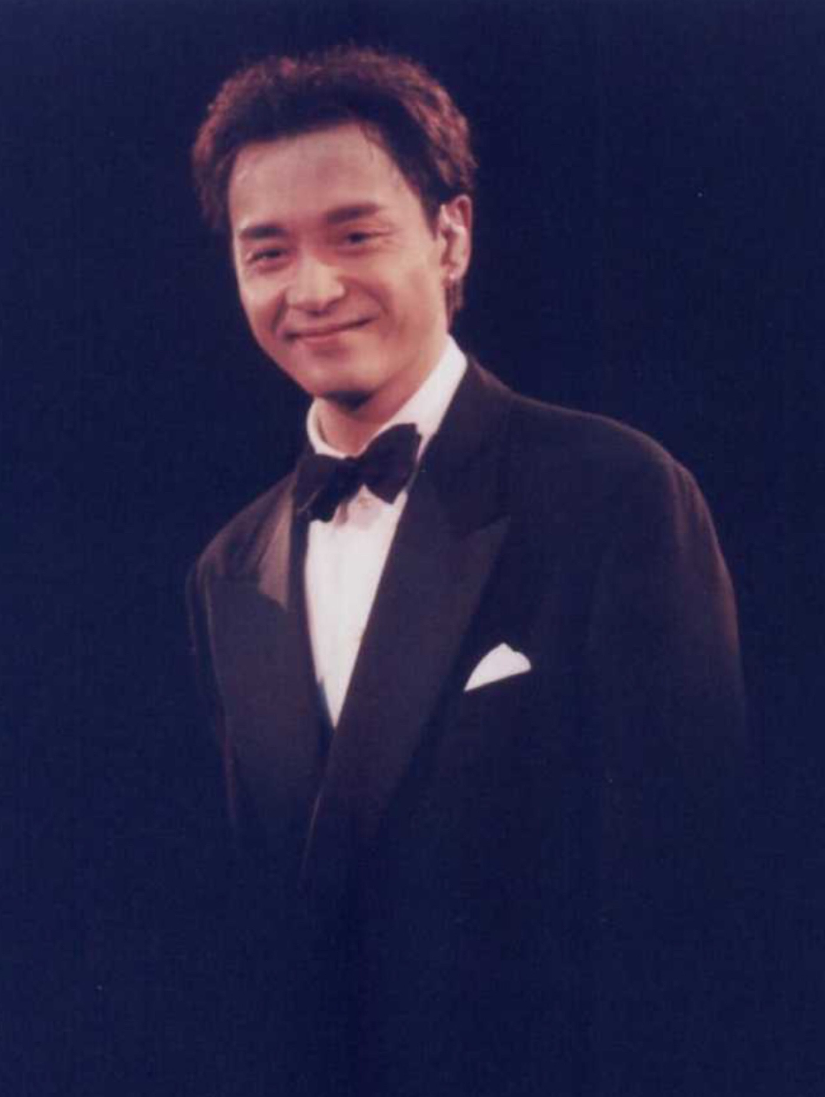 97演唱会好难过好难过,真的好想去到90年代的香港多美啊,张国荣还在