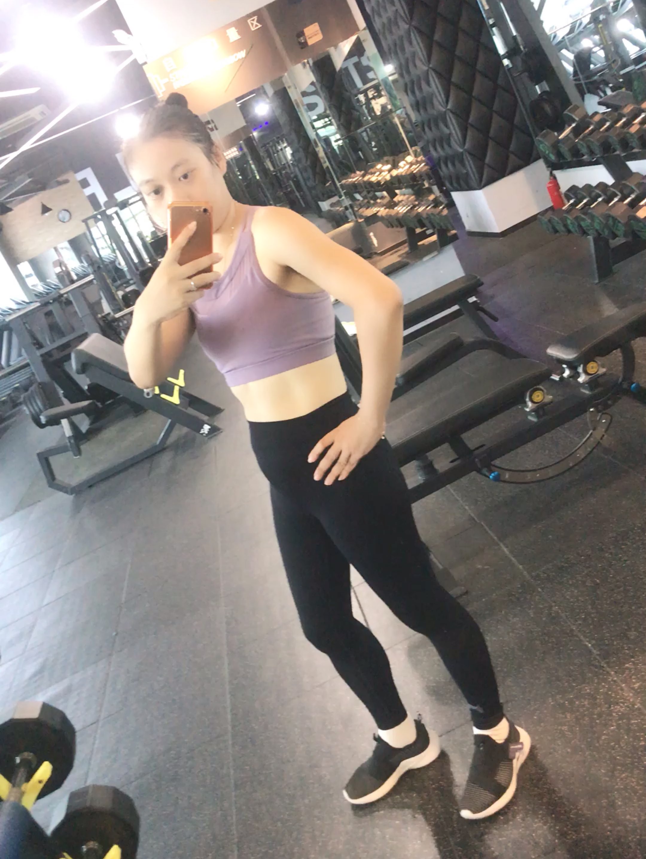 我凸起的小腹!哎!