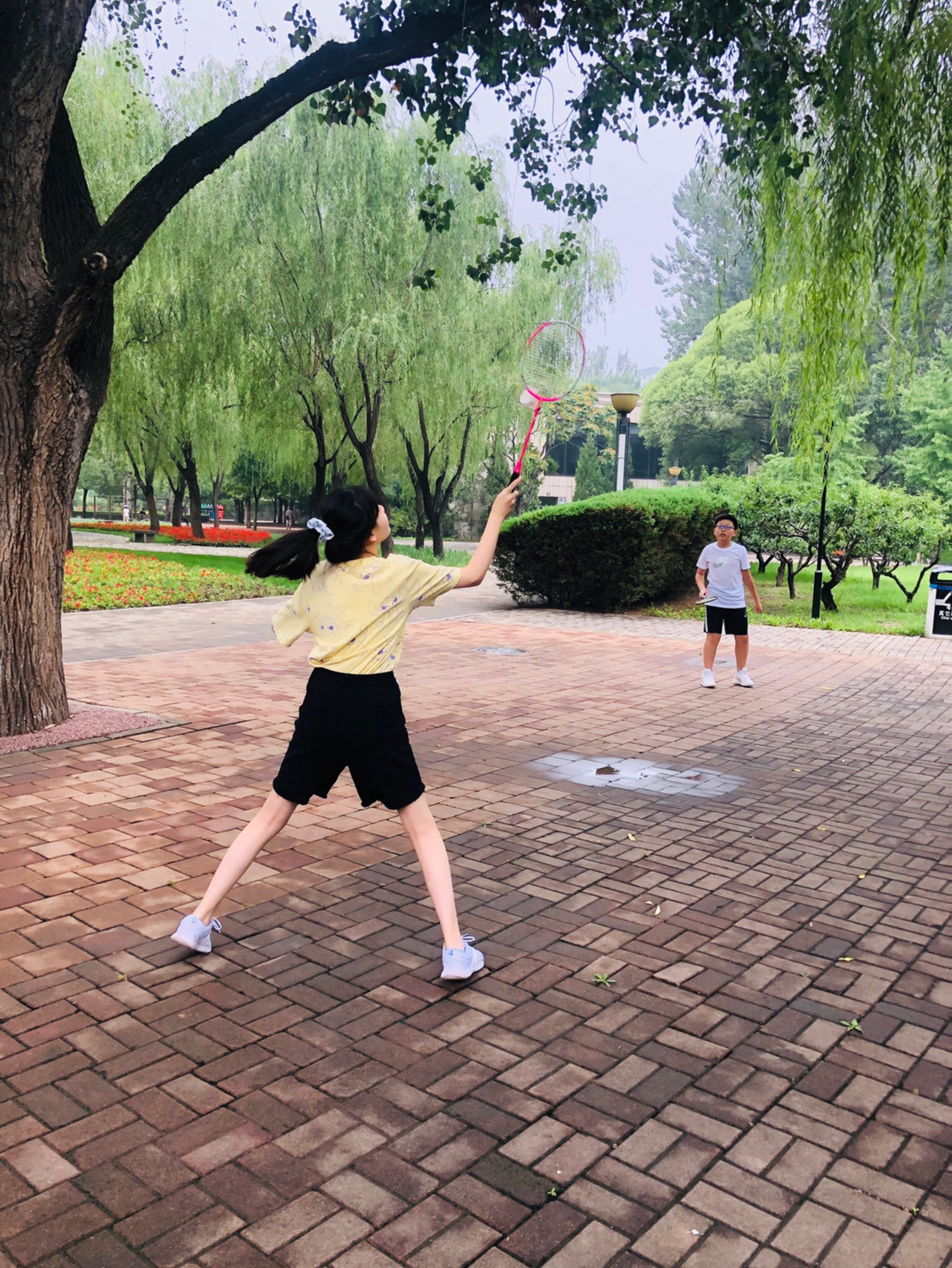 别人是来运动的·我来是吃和摆拍的[苦笑]