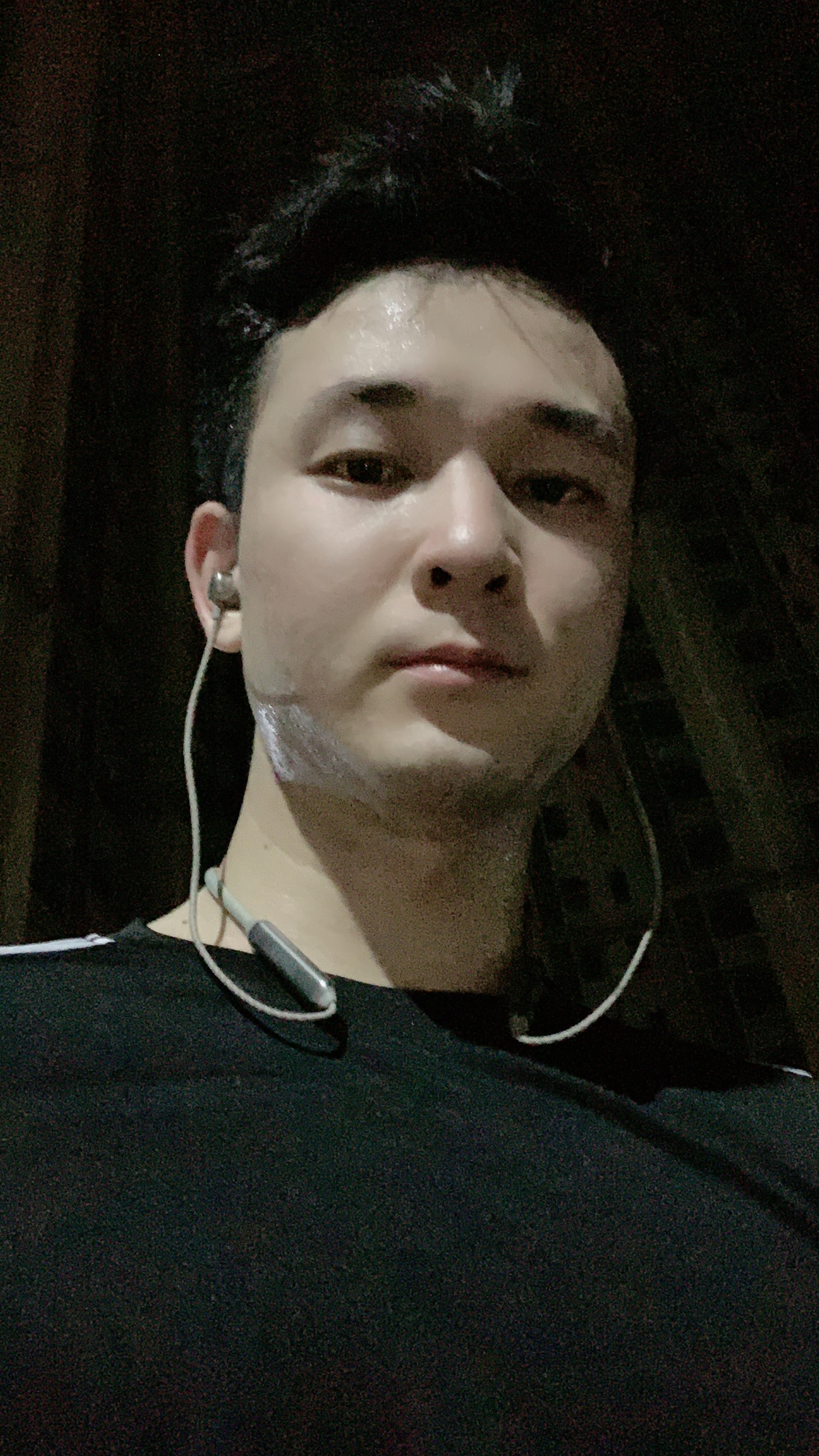 圆脸k酱大叔又开跑啦() 每次只小跑5km,1km热身,2km加速,3km调气,4km