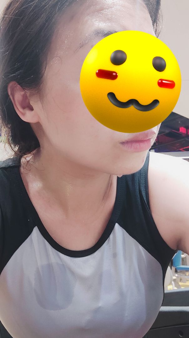 小汗珠一片片,大汗滴滴一地