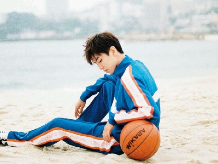 9分钟前 关注 为了王俊凯,加油! 立即参与 完成跑步机跑步3.