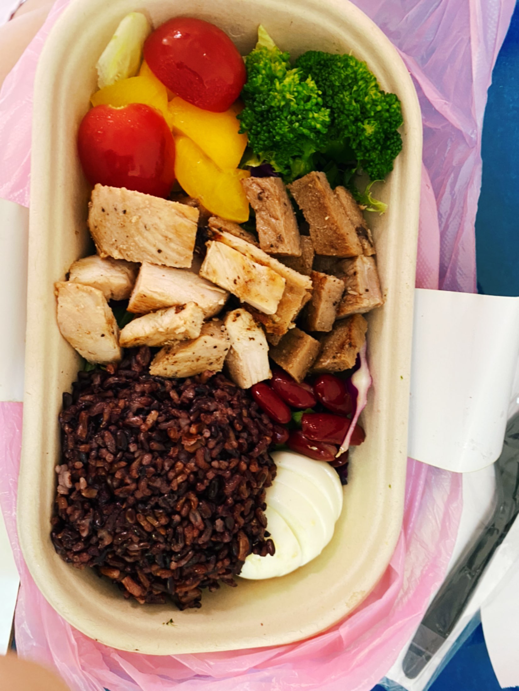 第一次中午值班点轻食外卖,很好吃!