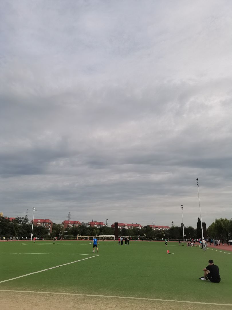 0公里, 58分9秒  完成 唐山市体育公园  开启跑步实况 显示全文