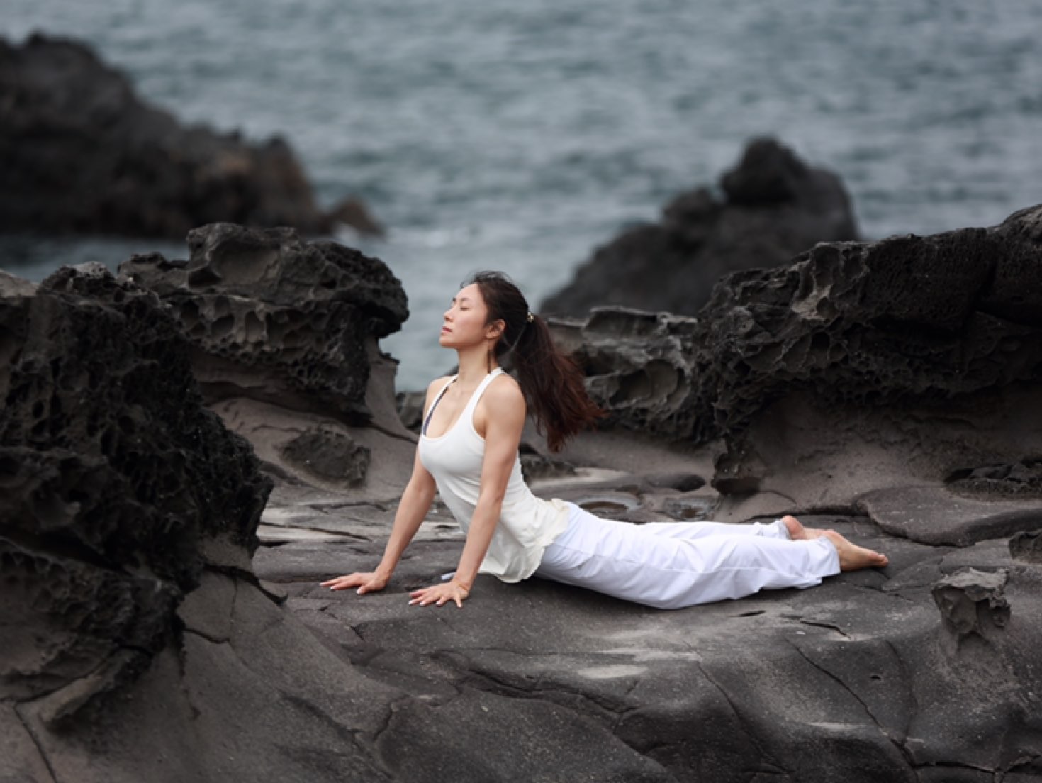 把自己融入大自然,舒展身体,尽情呼吸,心里会升起无限感恩之情