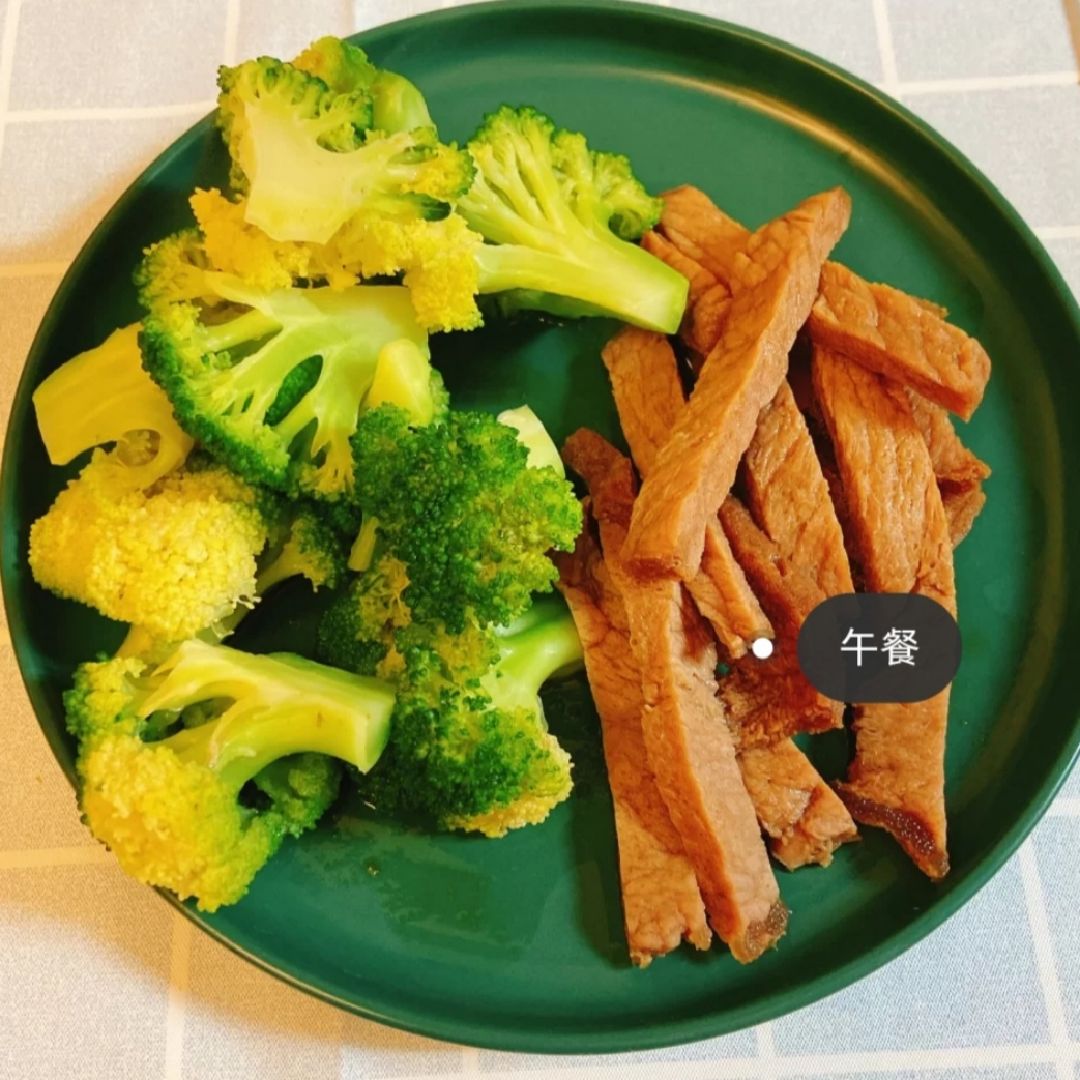 晚餐减肥期间吃牛奶加全麦吐司_晚餐减肥期间吃什么最好_减肥期间晚餐吃什么