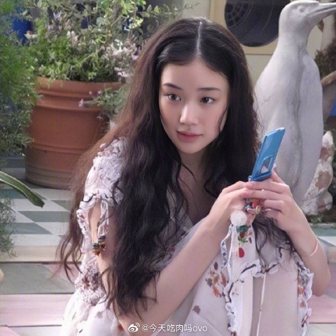 上帝请你一定要保佑她保佑她不管遇到什么困难都能战