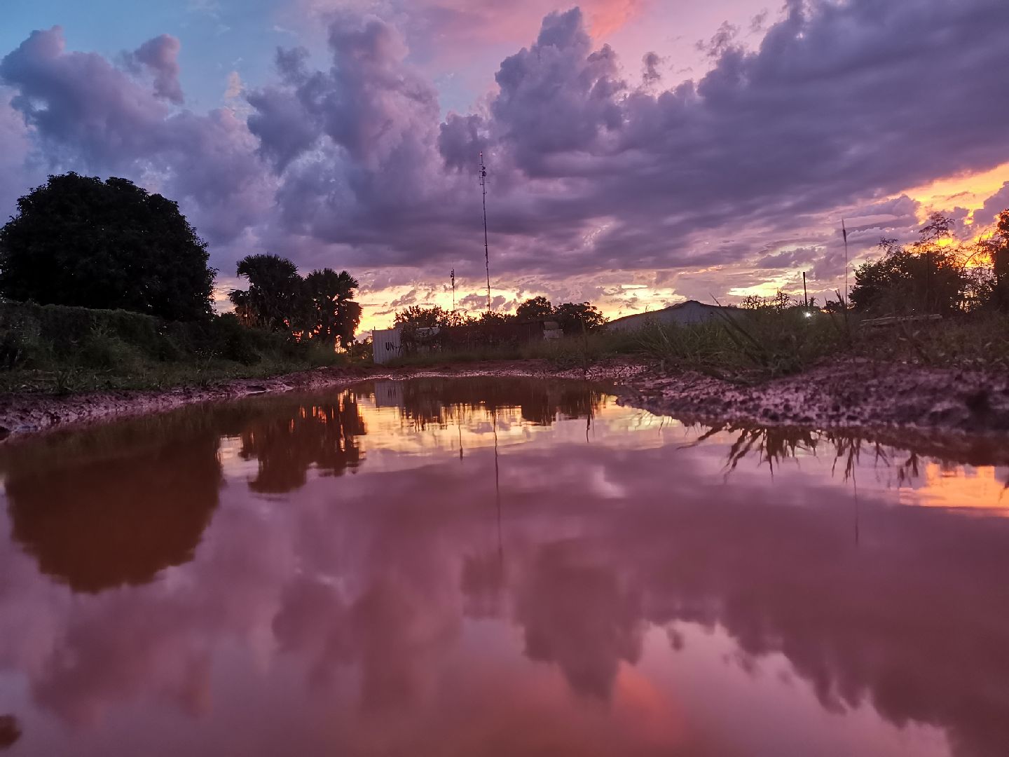去年今日,来到南苏丹无语问苍天,几时归家