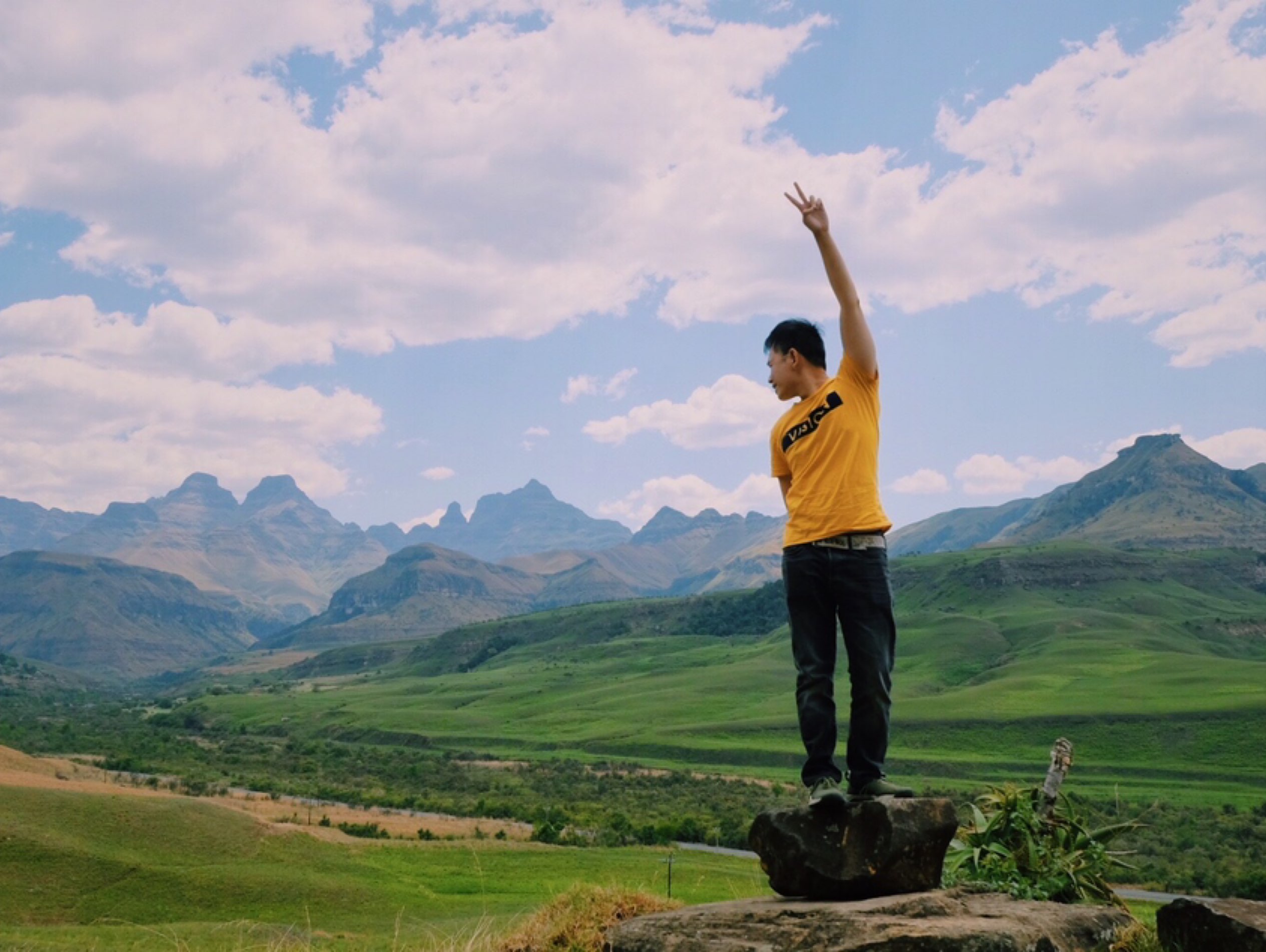 骑行莲花山 一路风景一路歌～ 健康是本钱, 有空多锻炼, 没空多赚钱.