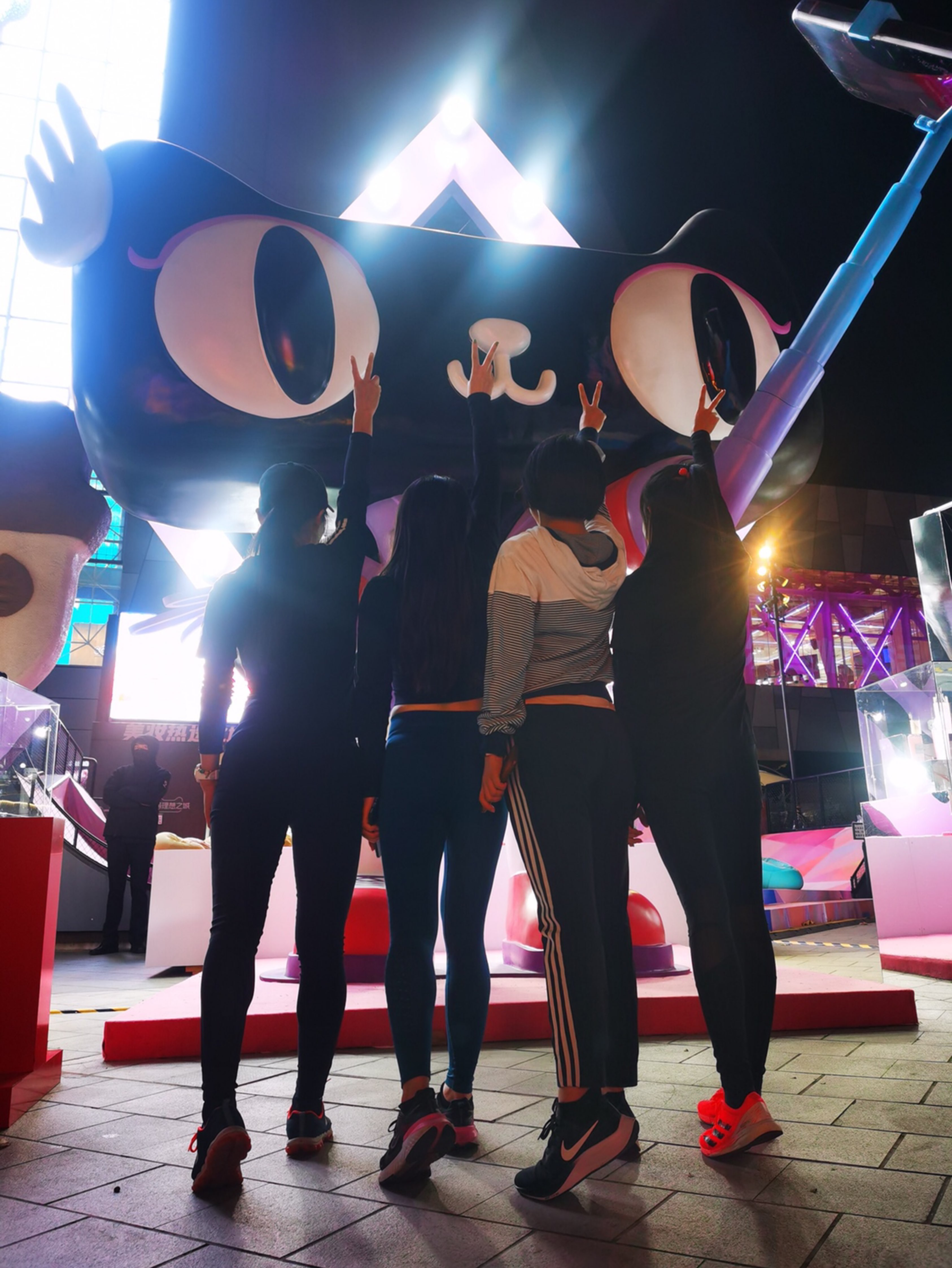 ar活动——摩卡站蛋蛋家族隆重登场,和小伙伴们的快乐时光总是如此