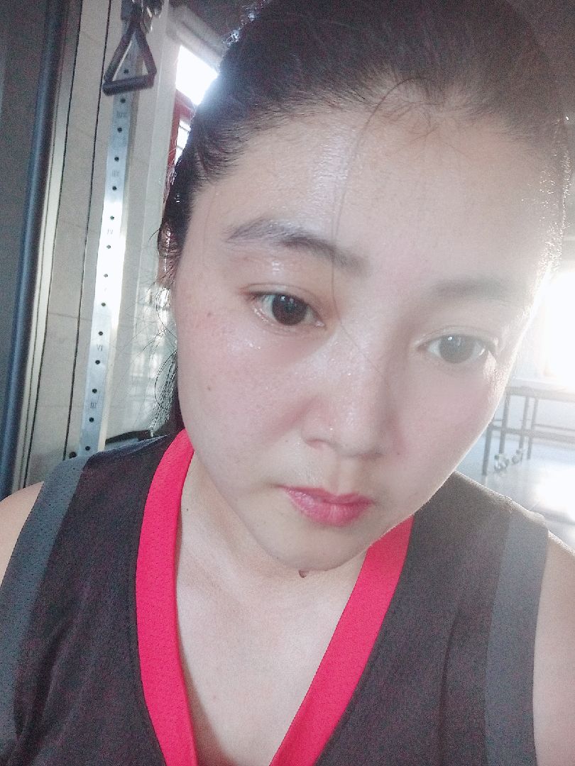 第二次蝶式深蹲跳差两个