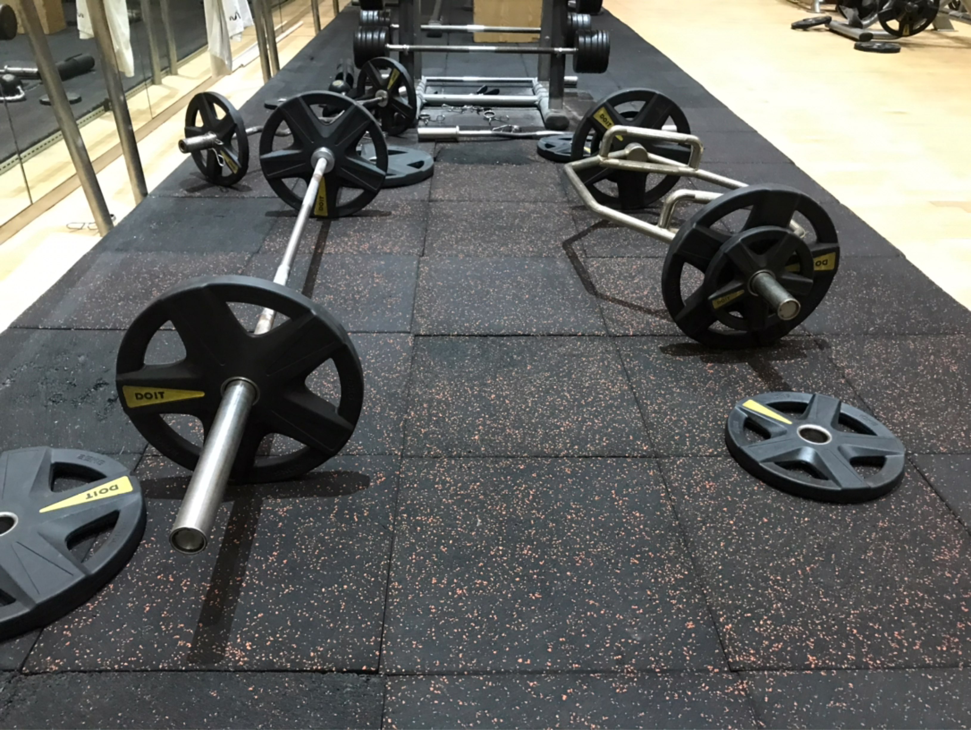 杠铃硬拉40kg10x5提篮硬拉50kg8x3