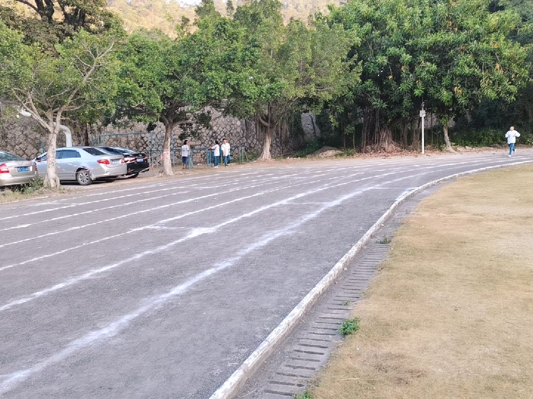 煤渣跑道倒数第几跑