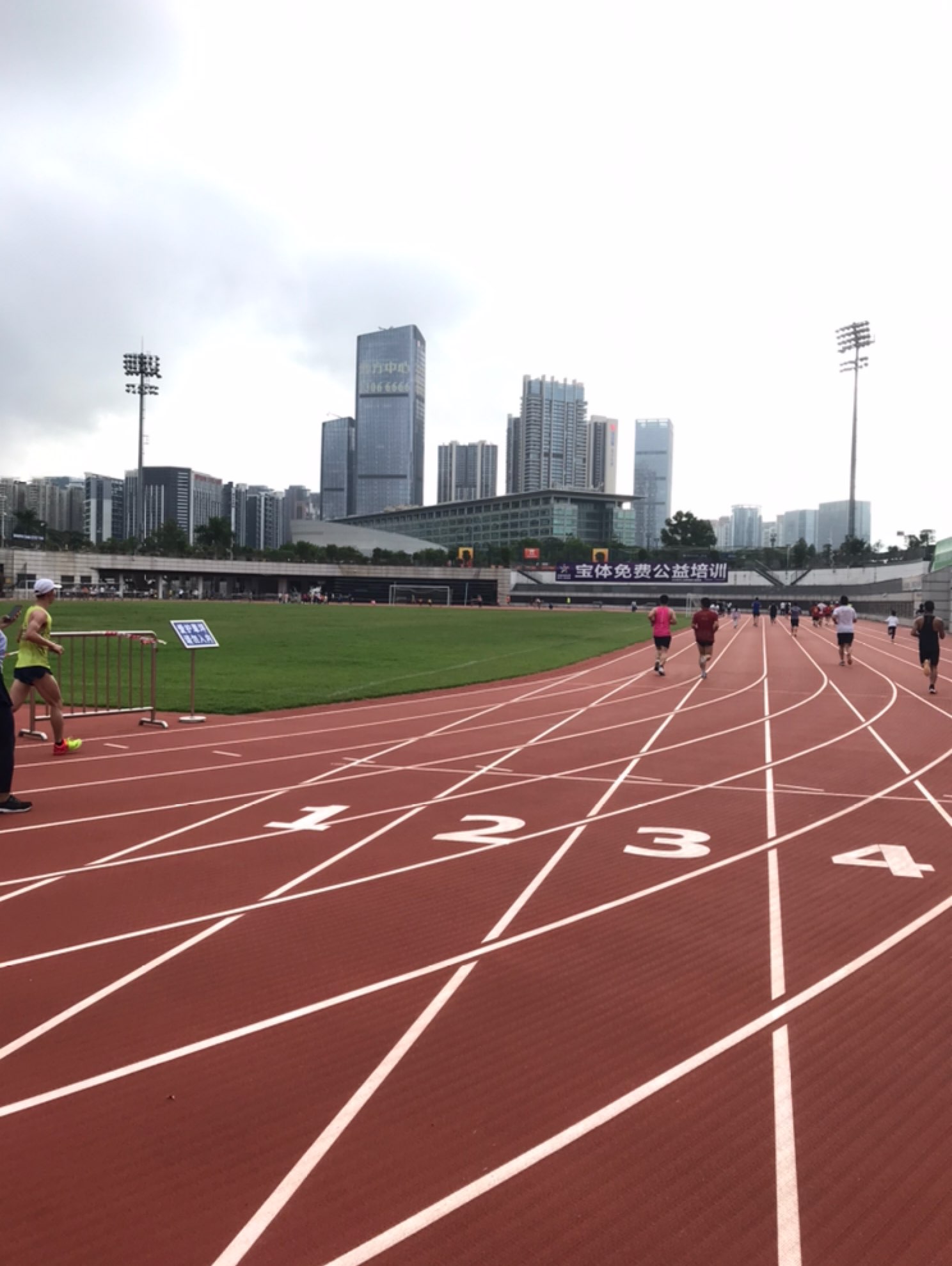 不是我不自信,可这确实不太可能吧!