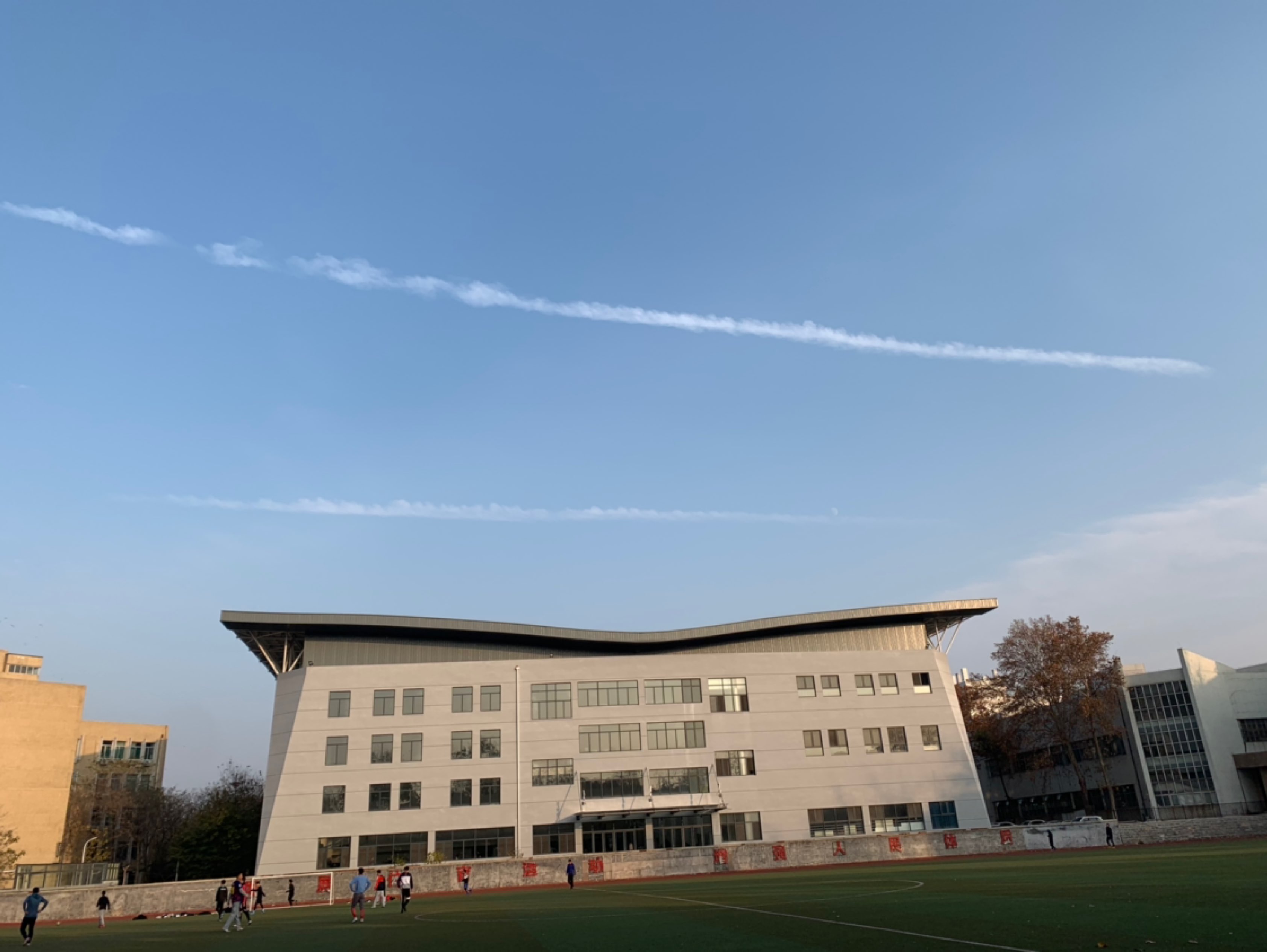 78公里, 22分9秒  完成 济南大学商学院田径场  开启跑步实况 精彩