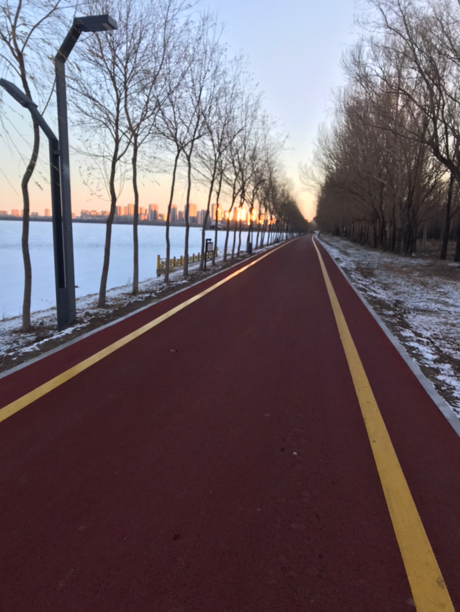 零下十八度迟到的滨州湖跑道剪彩