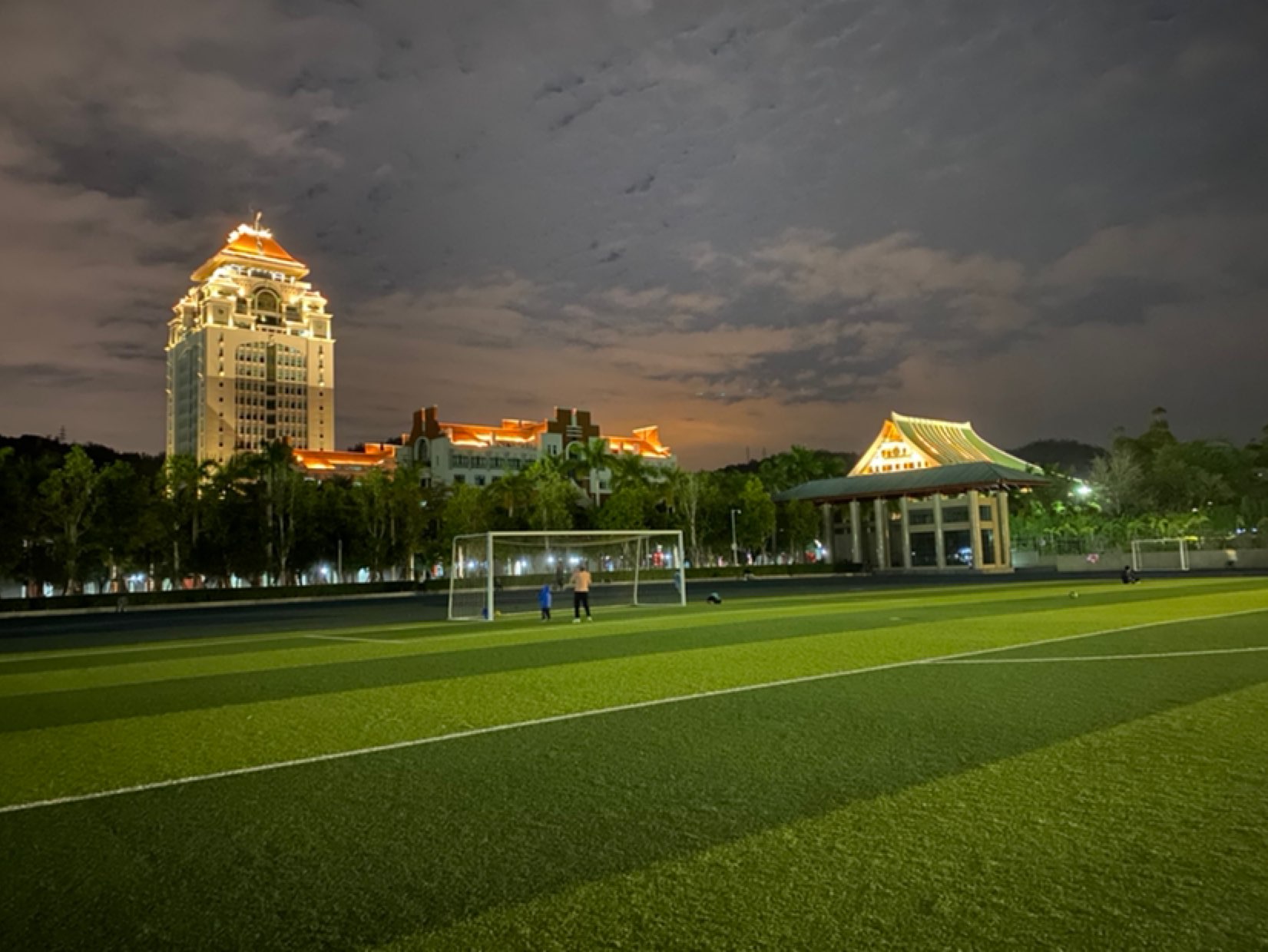 感觉是傍晚厦大演武场最为勤奋的中年人了