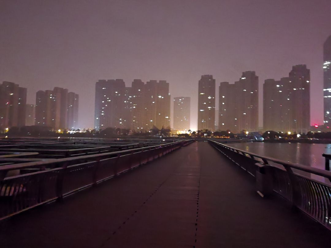 长沙体检抽空梅溪湖打个卡天没亮不敢快跑啊