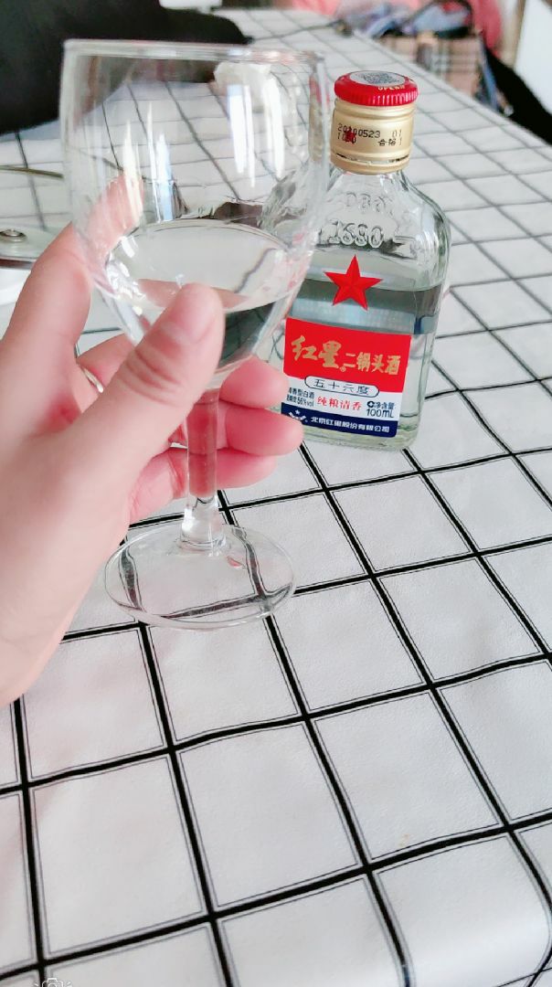 今天心率并不高但感觉特别累出去一趟把手和脸冻得发红我说我用二锅头