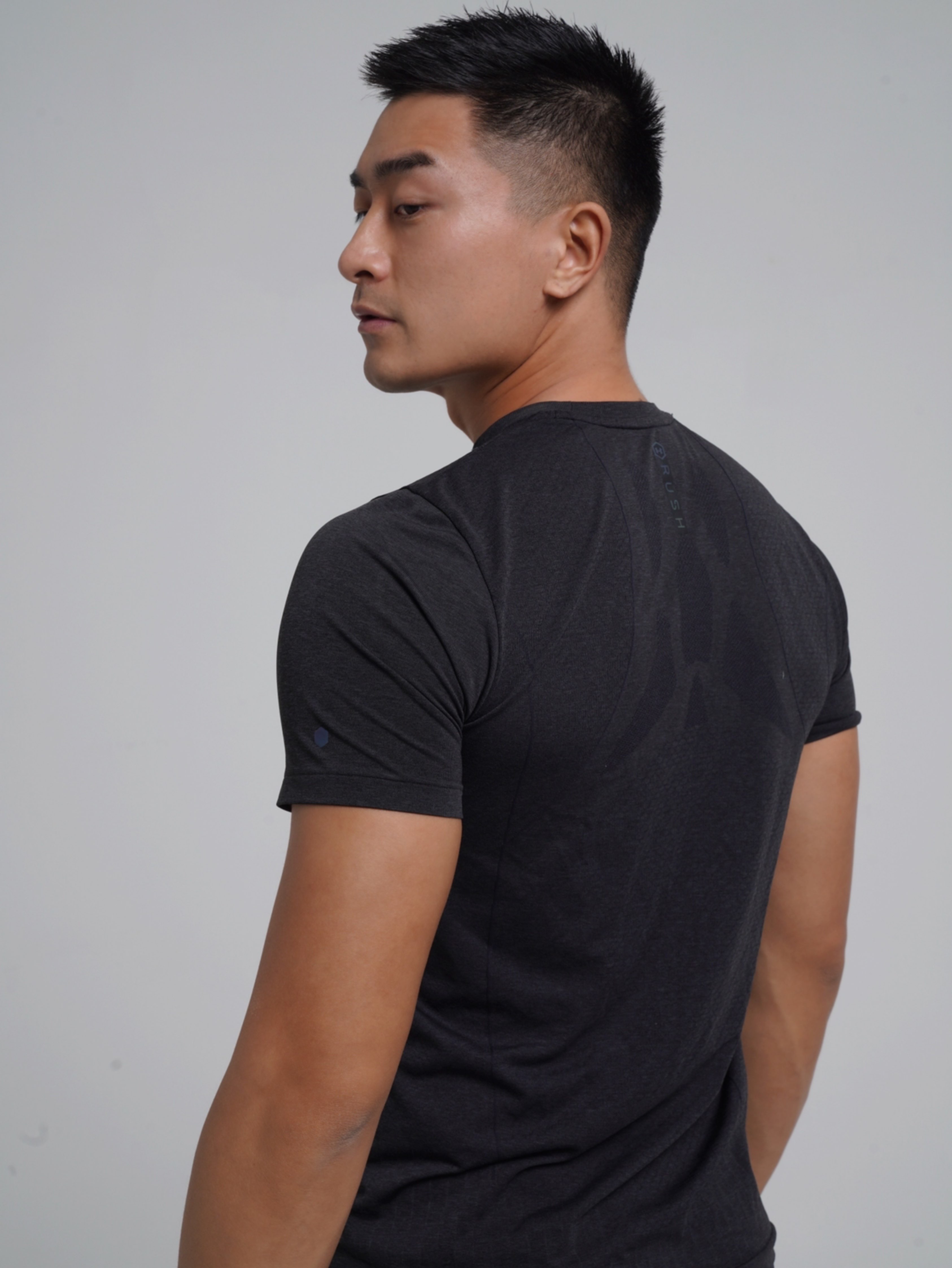 关注2020/12/18derek大骏