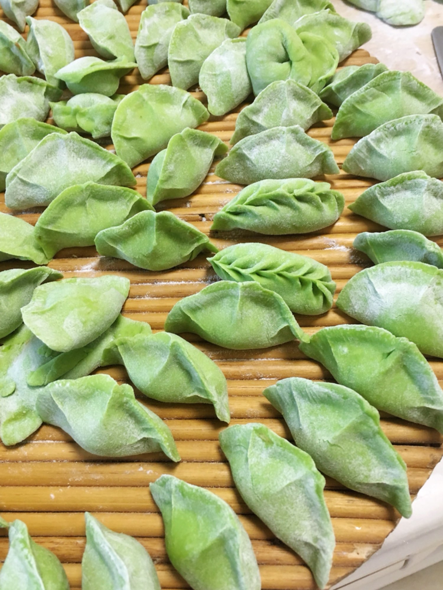 冬至的夜晚,是归家游子热腾腾的一碗饺子~祝大家冬至快乐~阖家安康