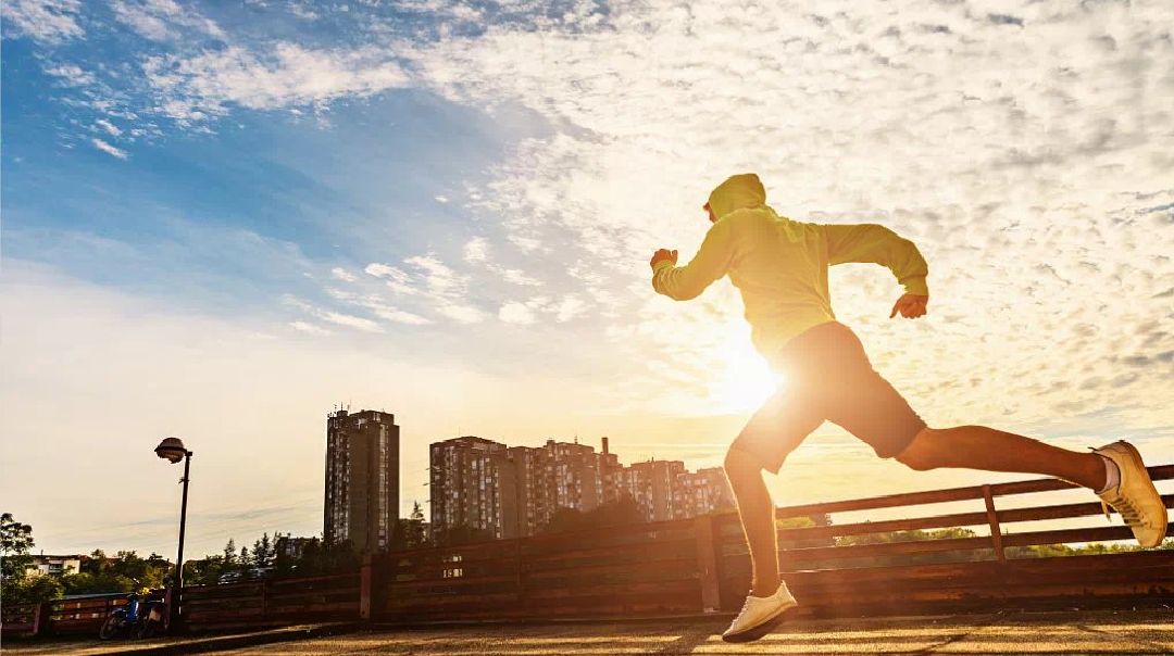 关注  完成户外跑步8.