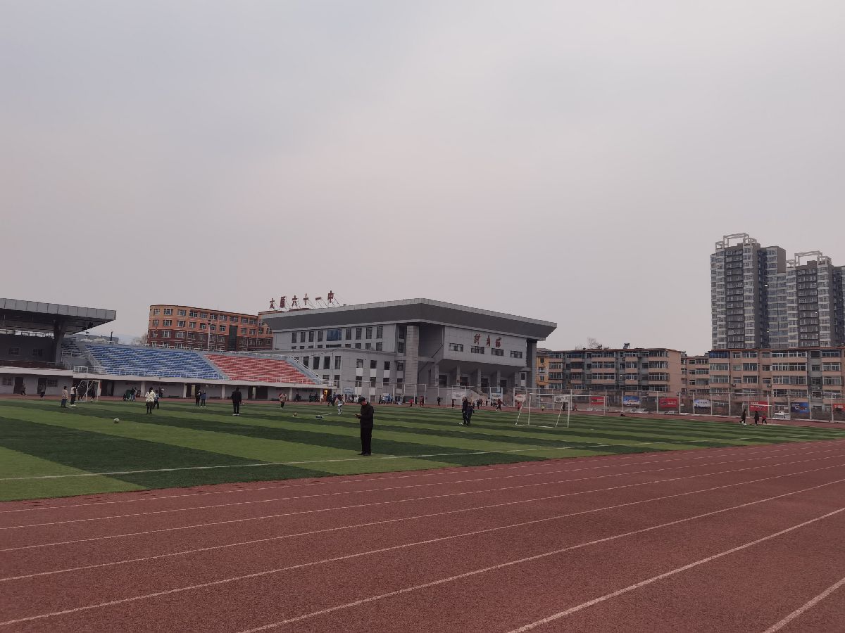 40公里, 41分13秒  完成 万柏林区文体中心田径场  获得了r1等级