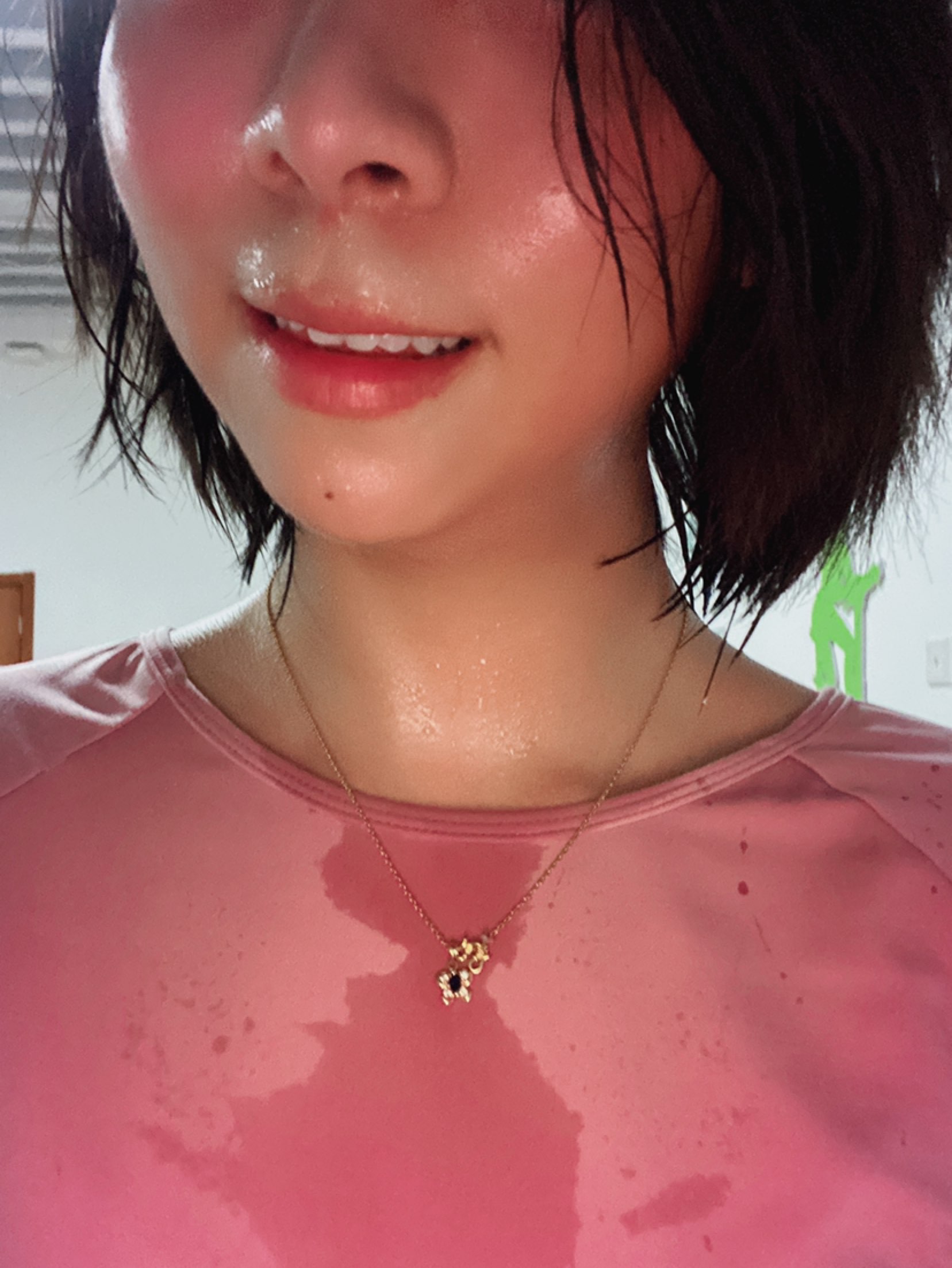 d56 这下跑的通透停下来头发都湿了汗还在往下滴