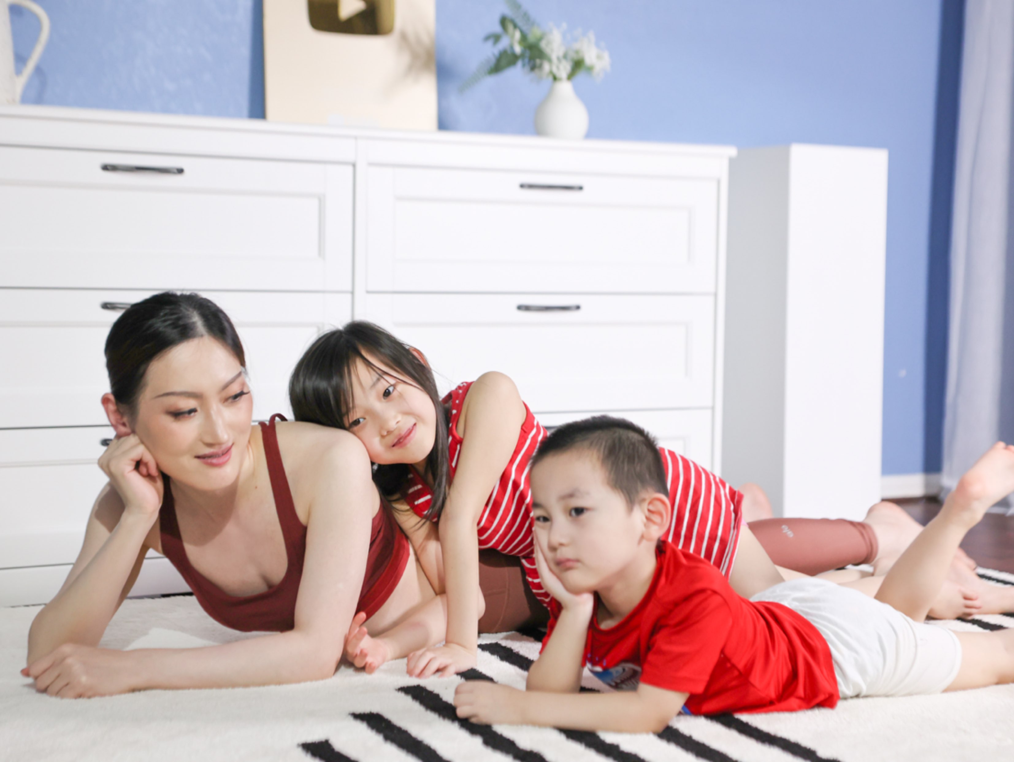 今天元宵节,带俩娃祝大家节日快乐,香甜元宵吃起来!