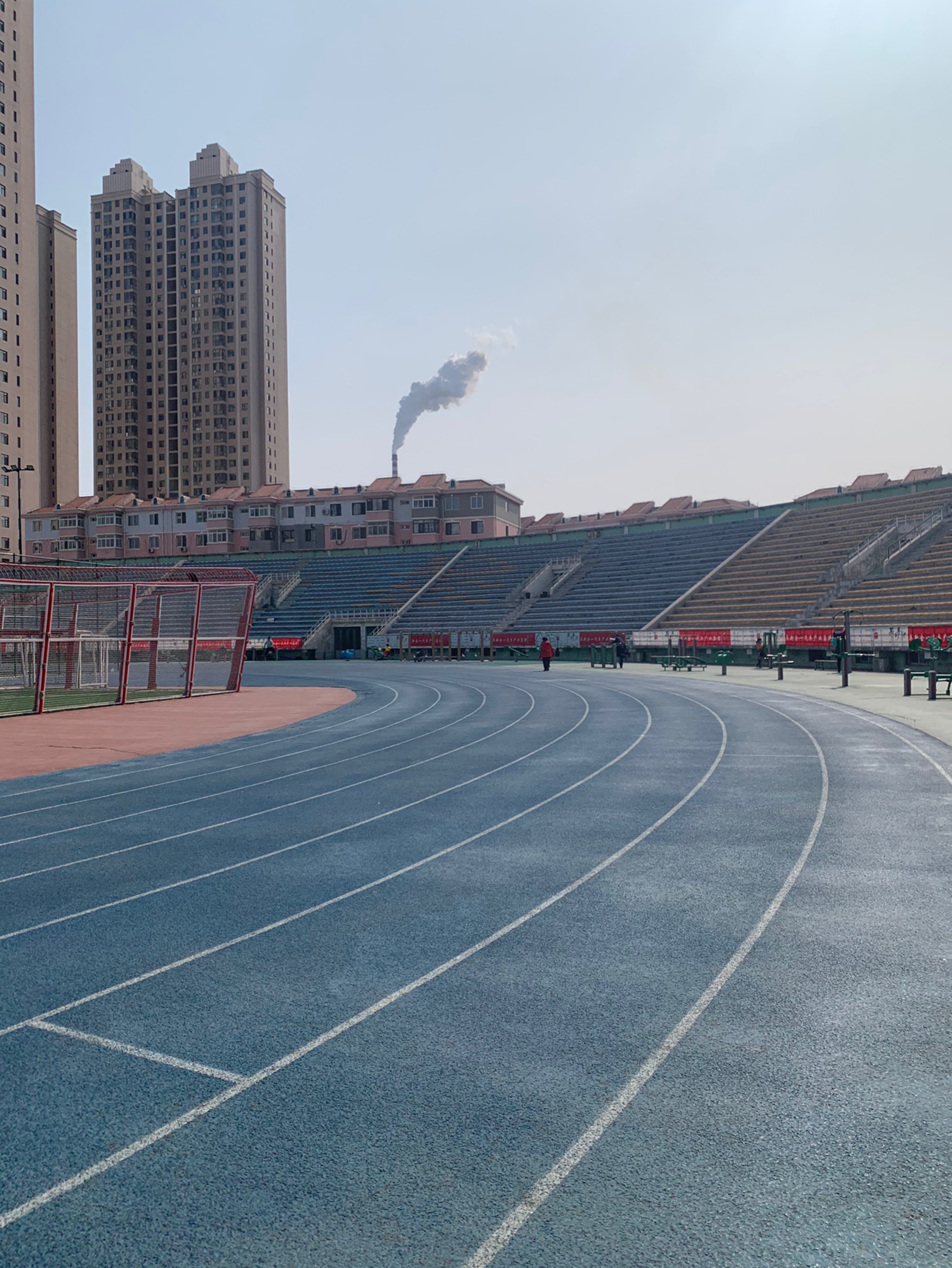 12公里, 49分49秒  完成 阜新人民体育场  达成当周目标  开启跑步