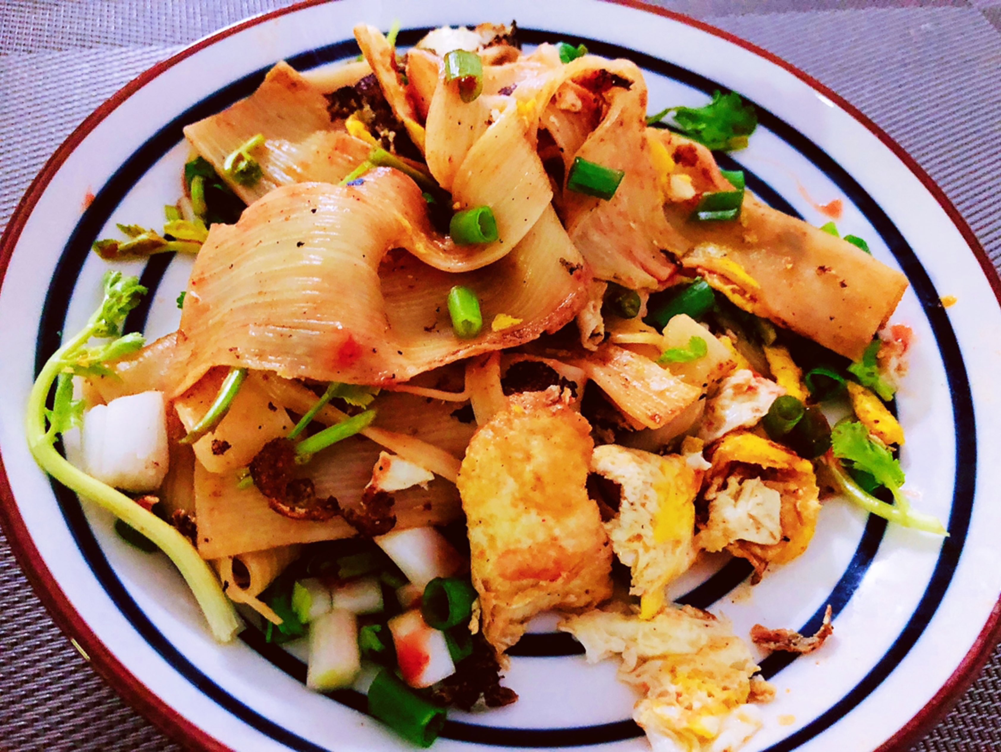 跑出去时候没觉得这么黑呀怎么拍出来照片漆黑一片今天给小子做炒冷面