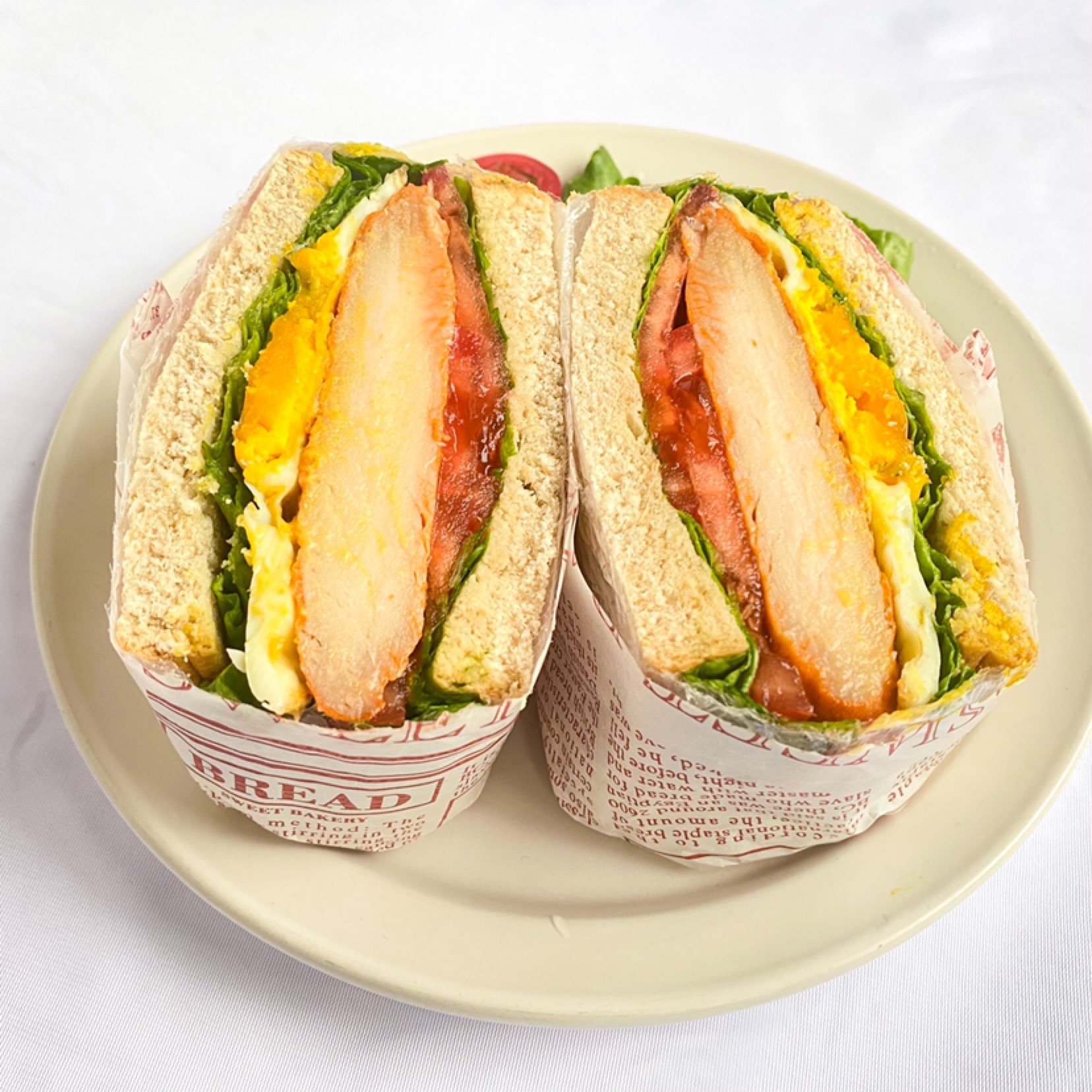 全麦巨无霸三明治黑咖啡三明治饱腹感太强了吃了半个就饱了