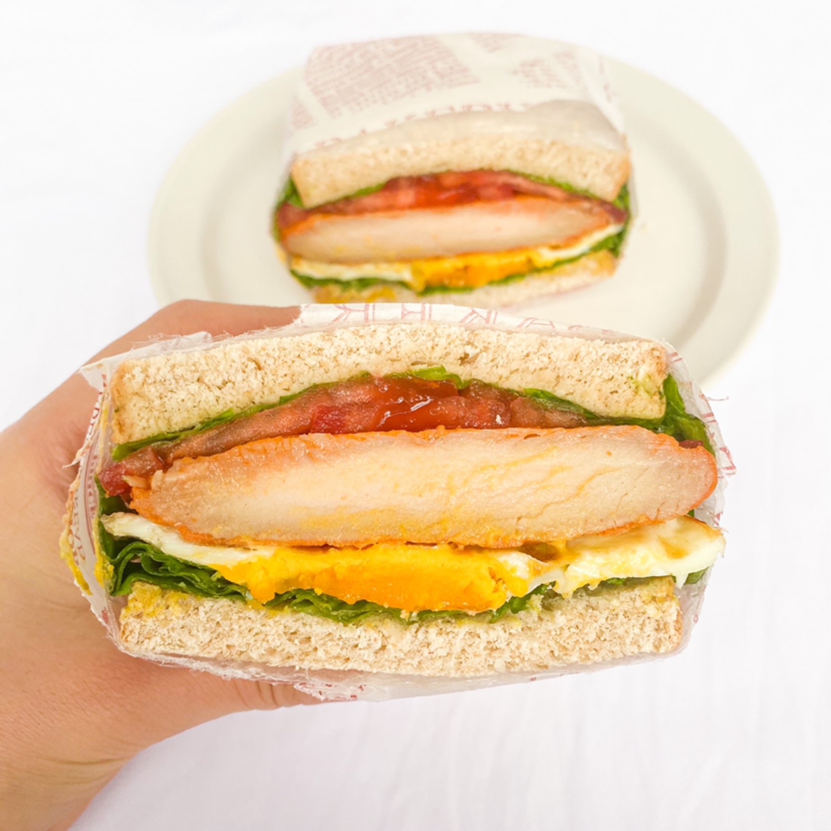 全麦巨无霸三明治黑咖啡三明治饱腹感太强了吃了半个就饱了