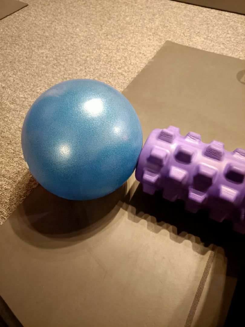 瑜伽day6 普拉提综合训练接触新物品啦瑜伽小球 普拉提圈